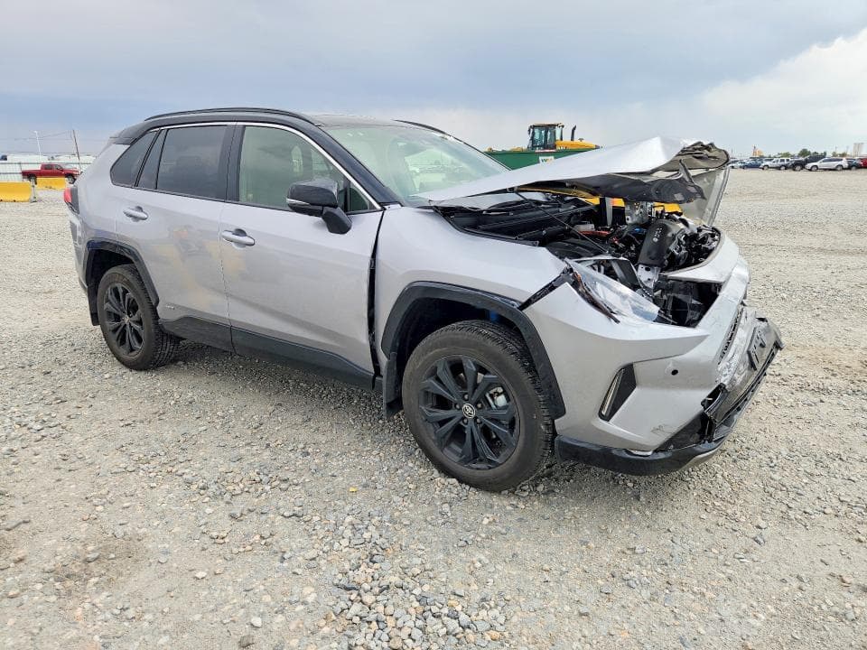 2025 TOYOTA RAV4 XSE 4