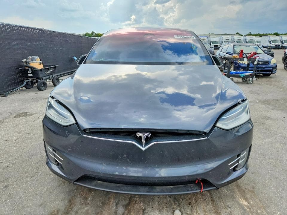 2017 TESLA MODEL X 5