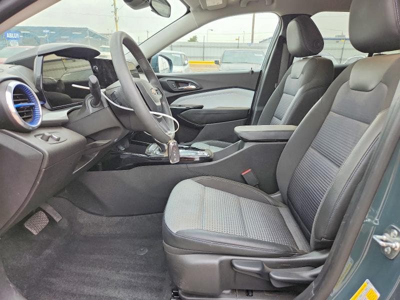 2025 CHEVROLET TRAX 1LT 7