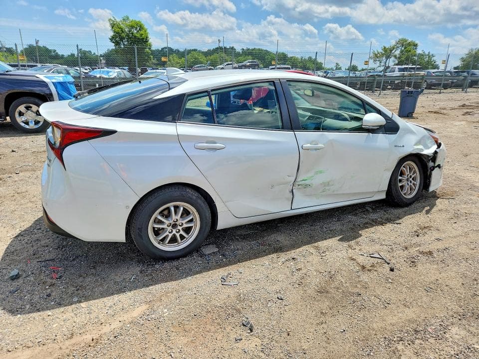 2021 TOYOTA PRIUS XLE AWD-E 3
