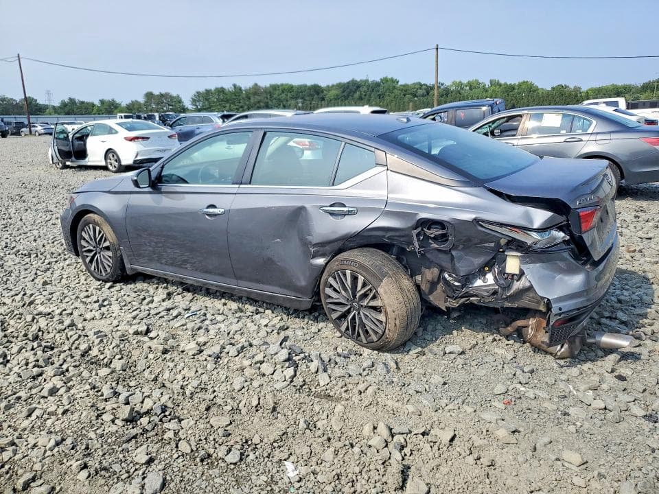 2024 NISSAN ALTIMA SV 2