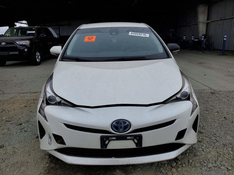2017 TOYOTA PRIUS TWO 5