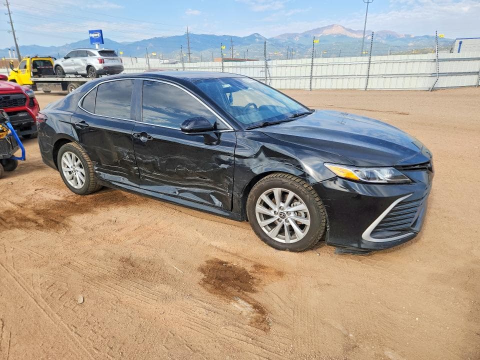 2021 TOYOTA CAMRY LE 4