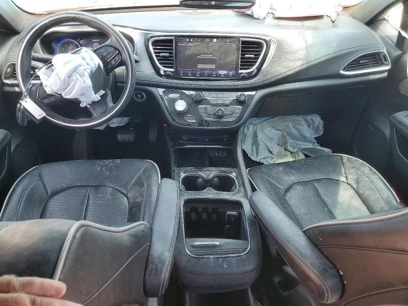 2021 CHRYSLER PACIFICA LIMITED 8