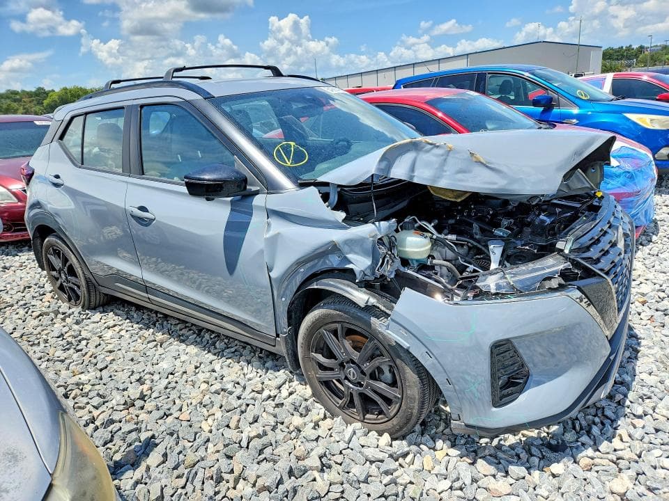 2024 NISSAN KICKS SR 4