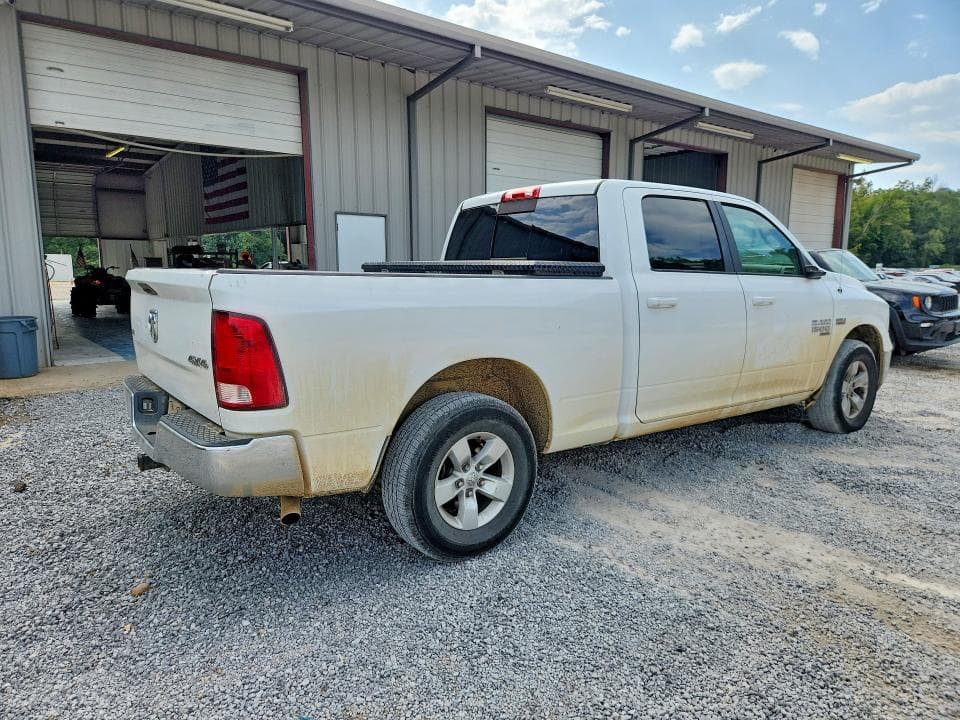 2020 RAM 1500 CLASSIC SLT 3