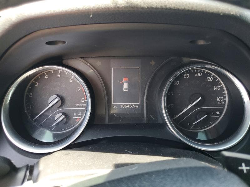 2019 TOYOTA CAMRY SE 9