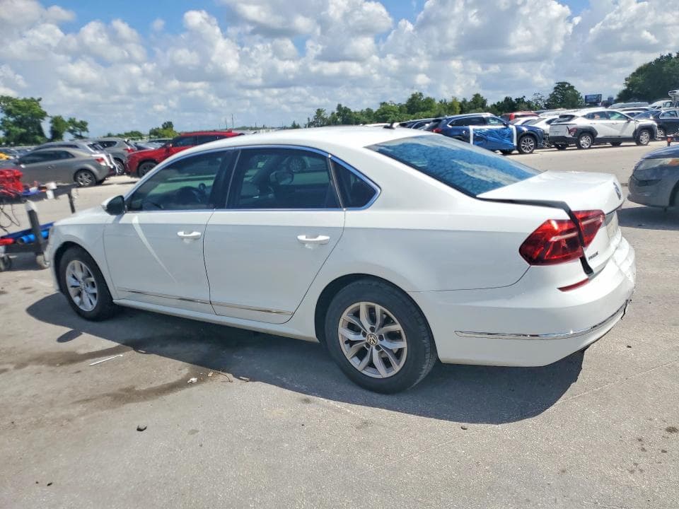2017 VOLKSWAGEN PASSAT S 2