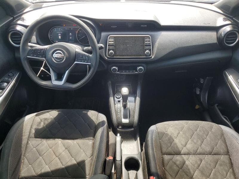 2018 NISSAN KICKS SV 8