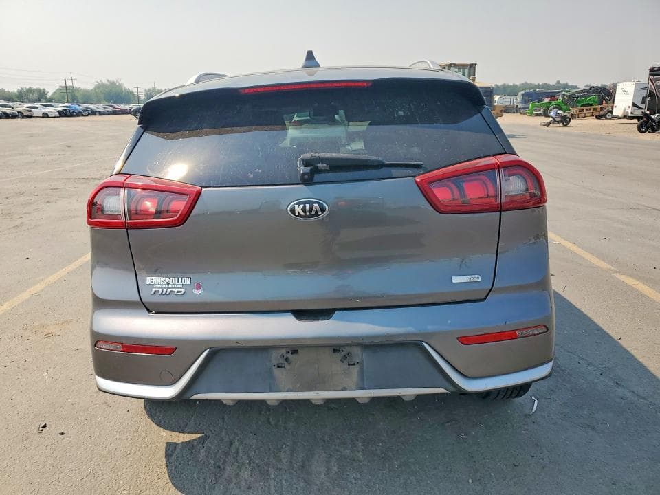 2017 KIA NIRO LX 6