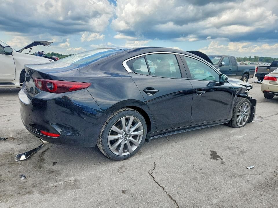 2023 MAZDA 3 SELECT 3