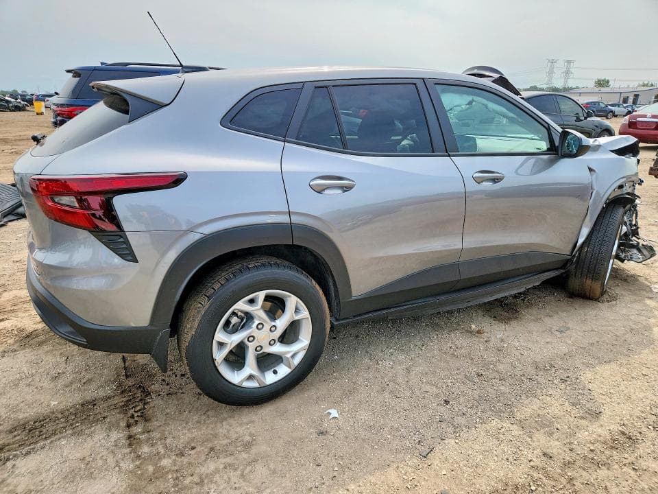 2026 CHEVROLET TRAX LS 3
