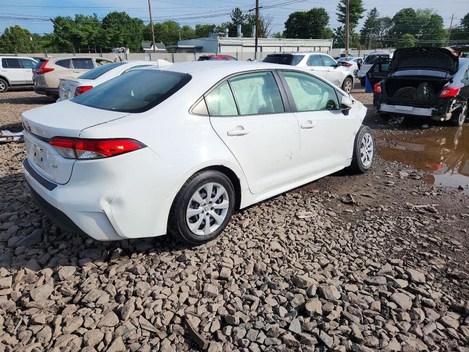2023 TOYOTA COROLLA LE 3
