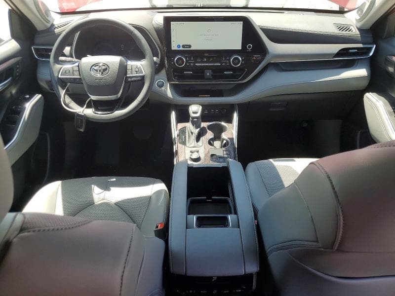 2025 TOYOTA HIGHLANDER LIMITED 8