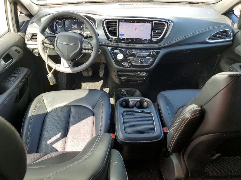 2024 CHRYSLER PACIFICA HYBRID SELECT 8