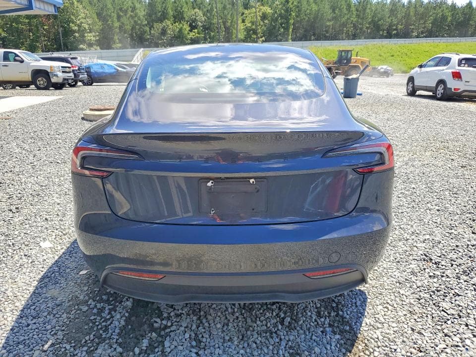 2026 TESLA MODEL 3 6