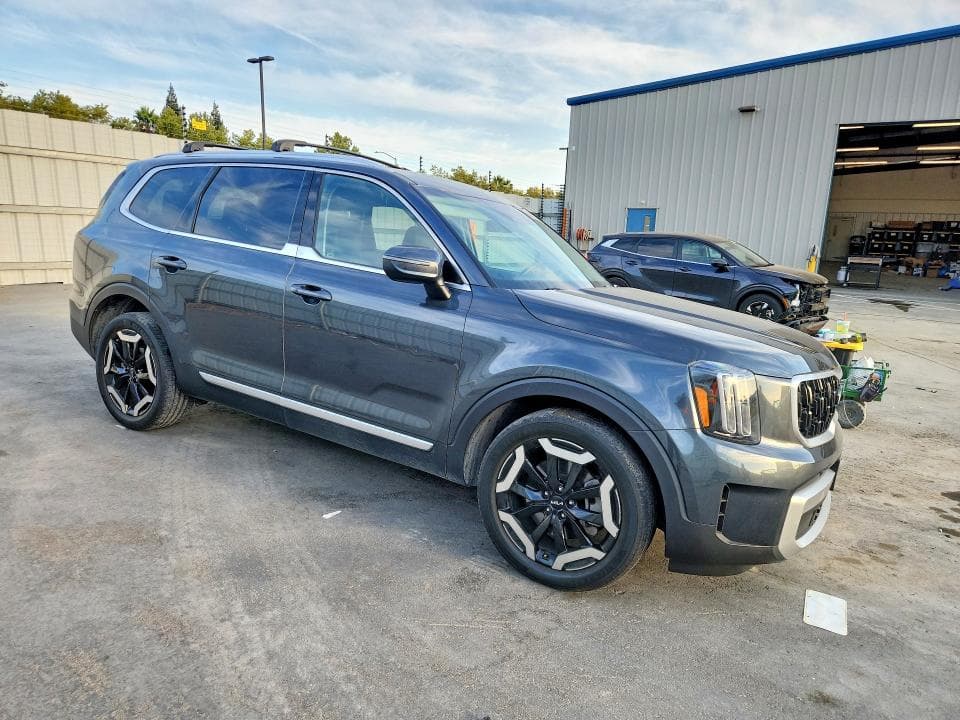 2023 KIA TELLURIDE EX 4
