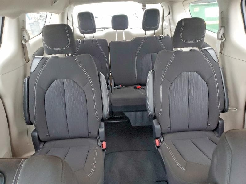 2024 CHRYSLER VOYAGER LX 10