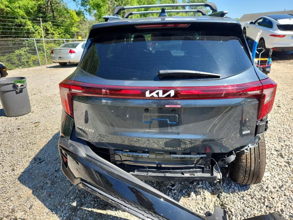 2024 KIA SELTOS S 6