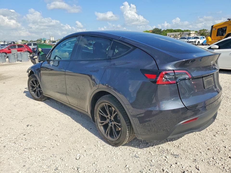 2025 TESLA MODEL Y 2