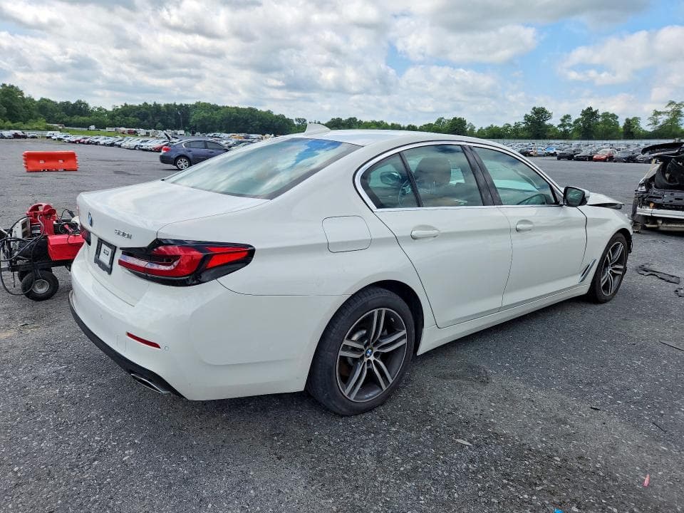 2022 BMW 530 XI 3