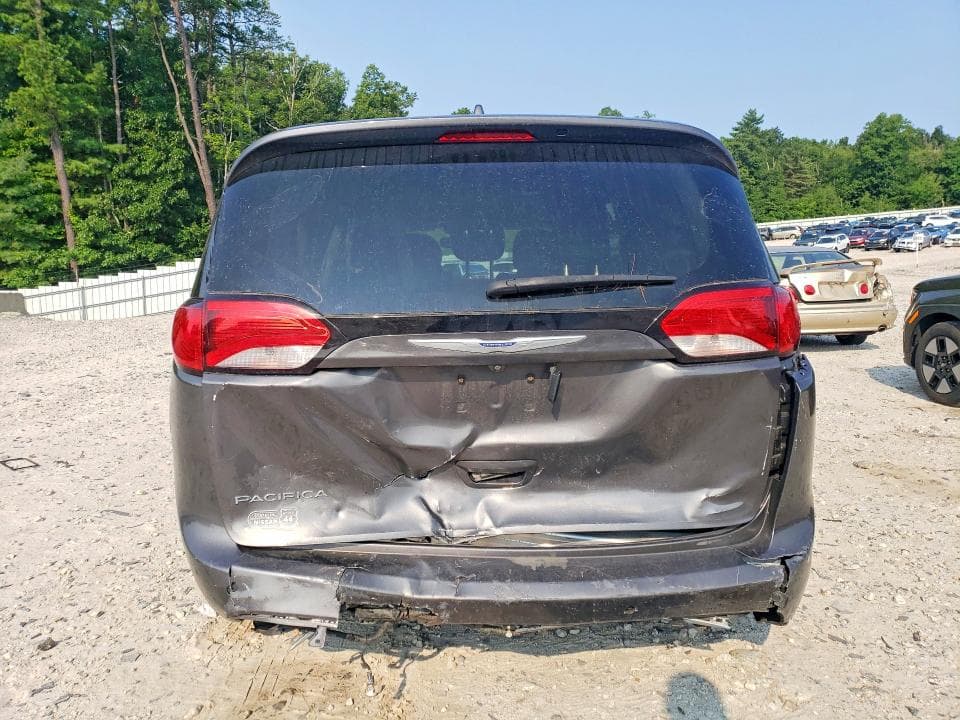 2019 CHRYSLER PACIFICA TOURING L 6