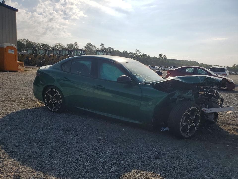 2025 ALFA ROMEO GIULIA BASE 4