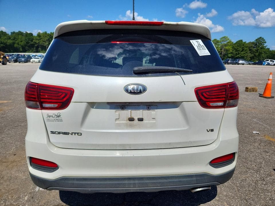 2020 KIA SORENTO S 6