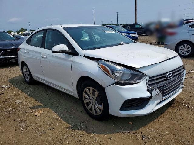 2018 HYUNDAI ACCENT SE 4