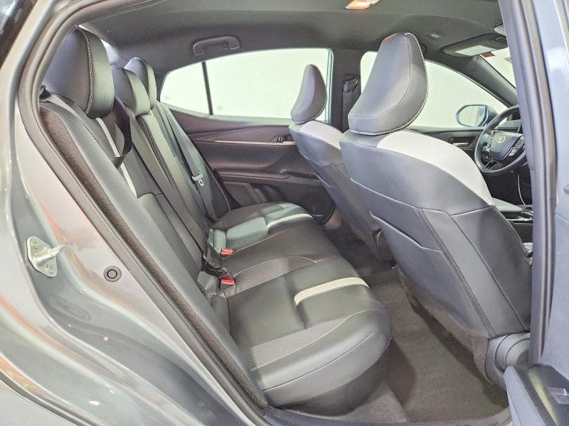 2025 TOYOTA CAMRY SE 10