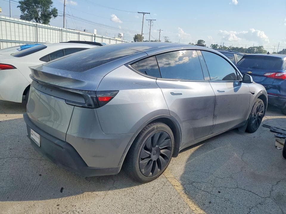2026 TESLA MODEL Y 3