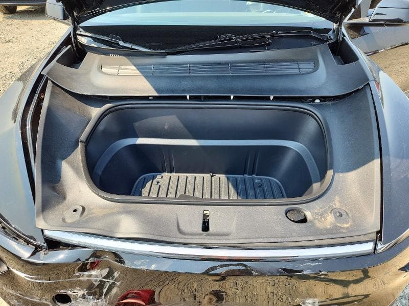 2026 TESLA MODEL Y 12
