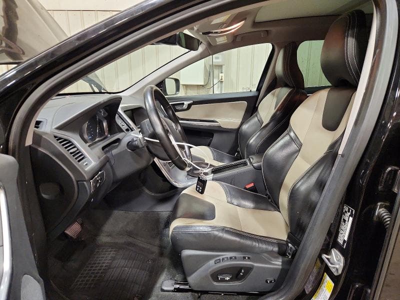 2017 VOLVO XC60 T6 DYNAMIC 7