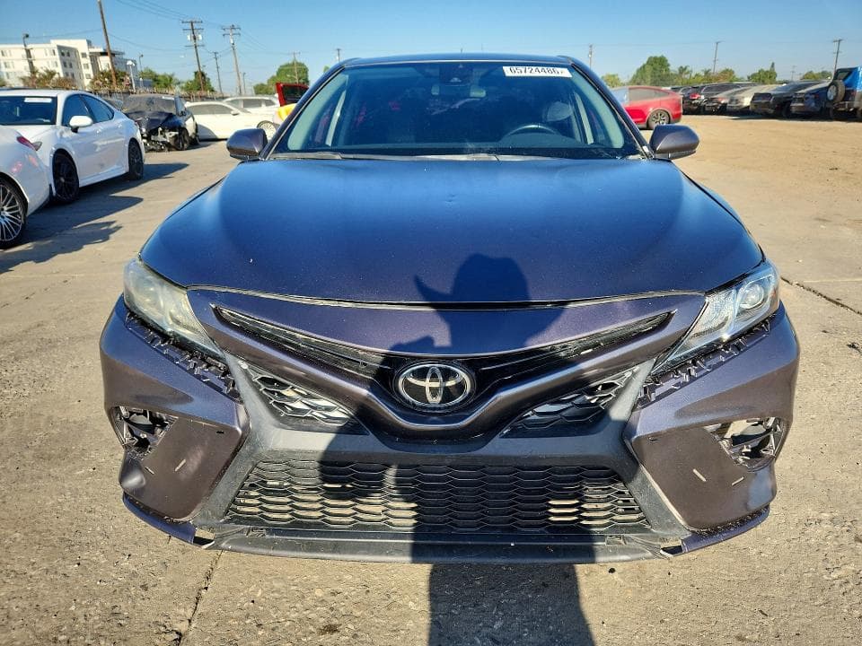 2019 TOYOTA CAMRY SE 5
