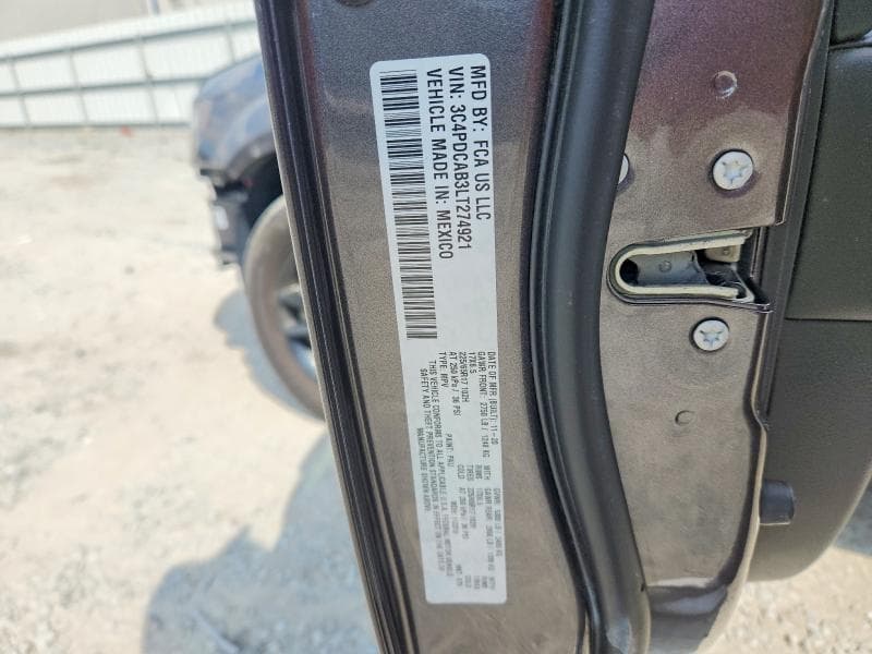 2020 DODGE JOURNEY SE 13
