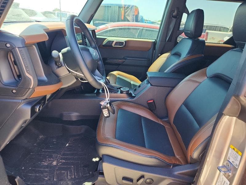 2024 FORD BRONCO OUTER BANKS 7