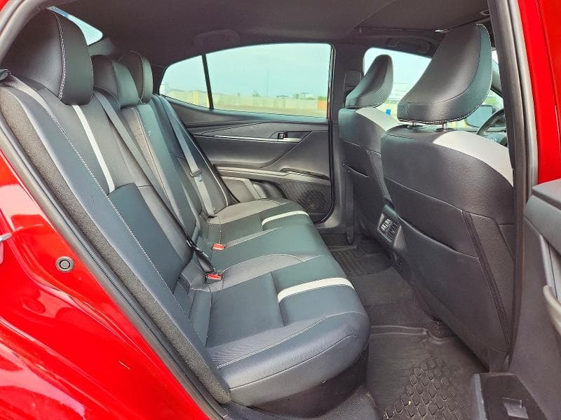 2025 TOYOTA CAMRY SE 10