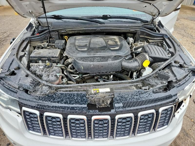 2020 JEEP GRAND CHEROKEE LAREDO 12