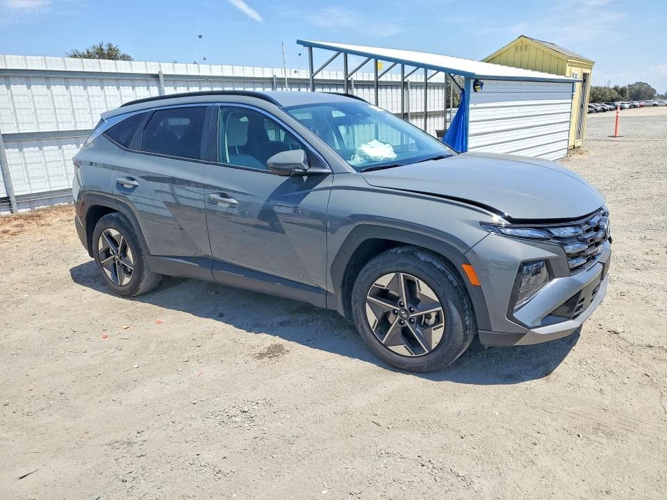 2026 HYUNDAI TUCSON SEL 4