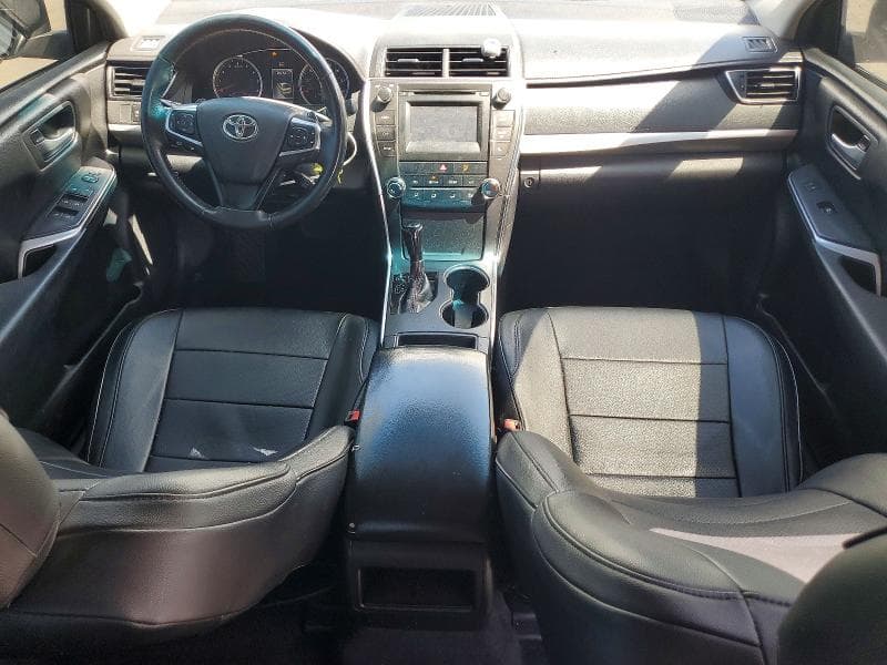 2017 TOYOTA CAMRY SE 8