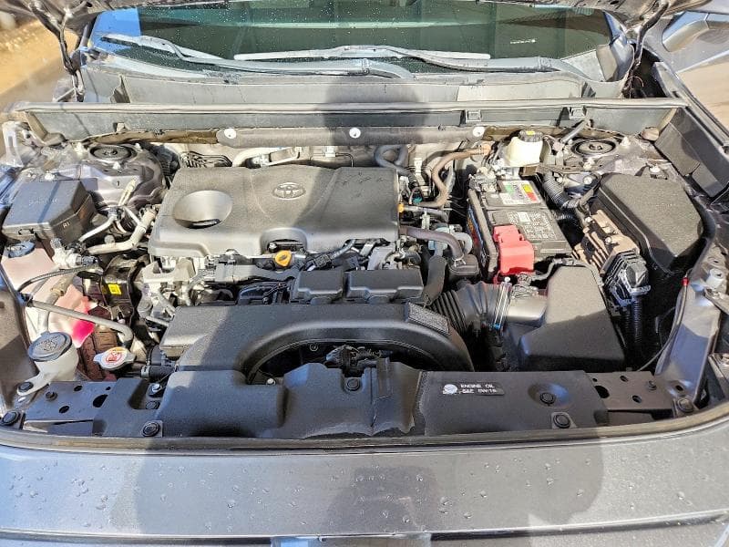 2021 TOYOTA RAV4 XLE 12