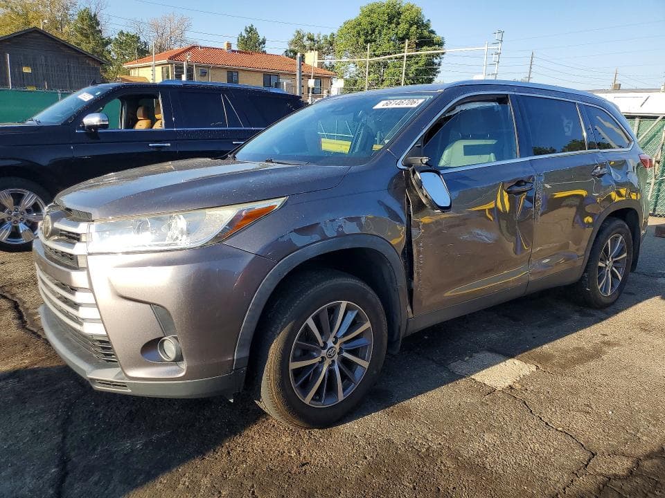 2019 TOYOTA HIGHLANDER XLE