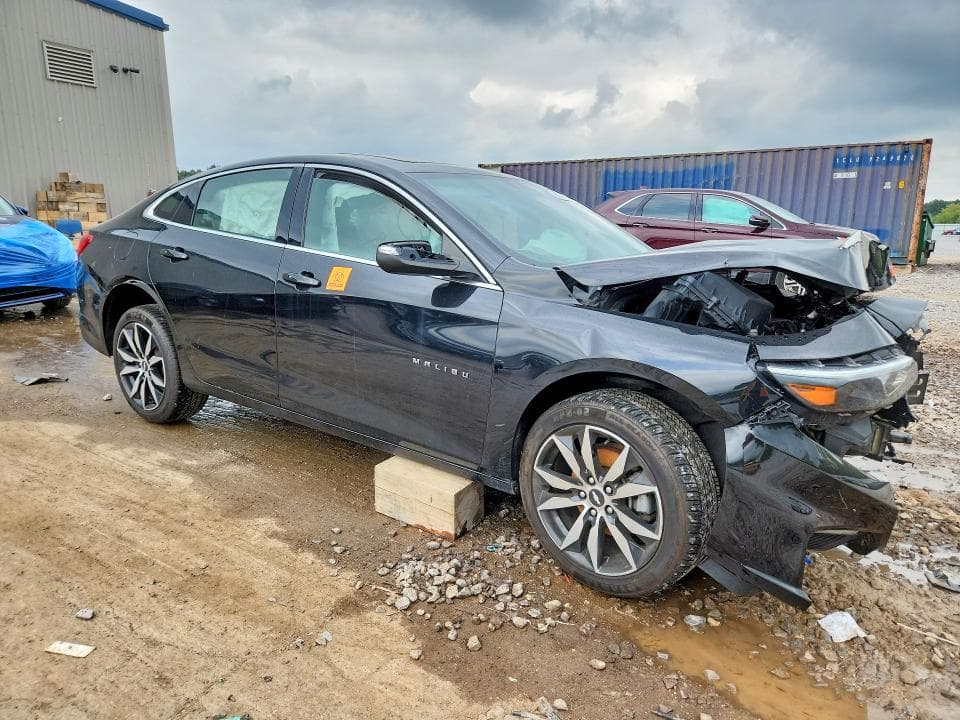 2017 CHEVROLET MALIBU LT 4