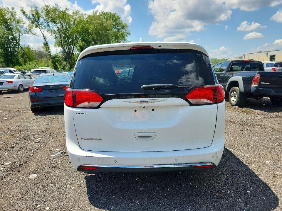2020 CHRYSLER PACIFICA TOURING 6