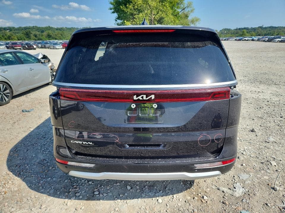 2024 KIA CARNIVAL LX 6