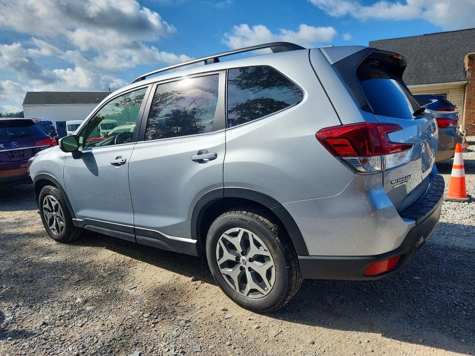 2019 SUBARU FORESTER PREMIUM 2