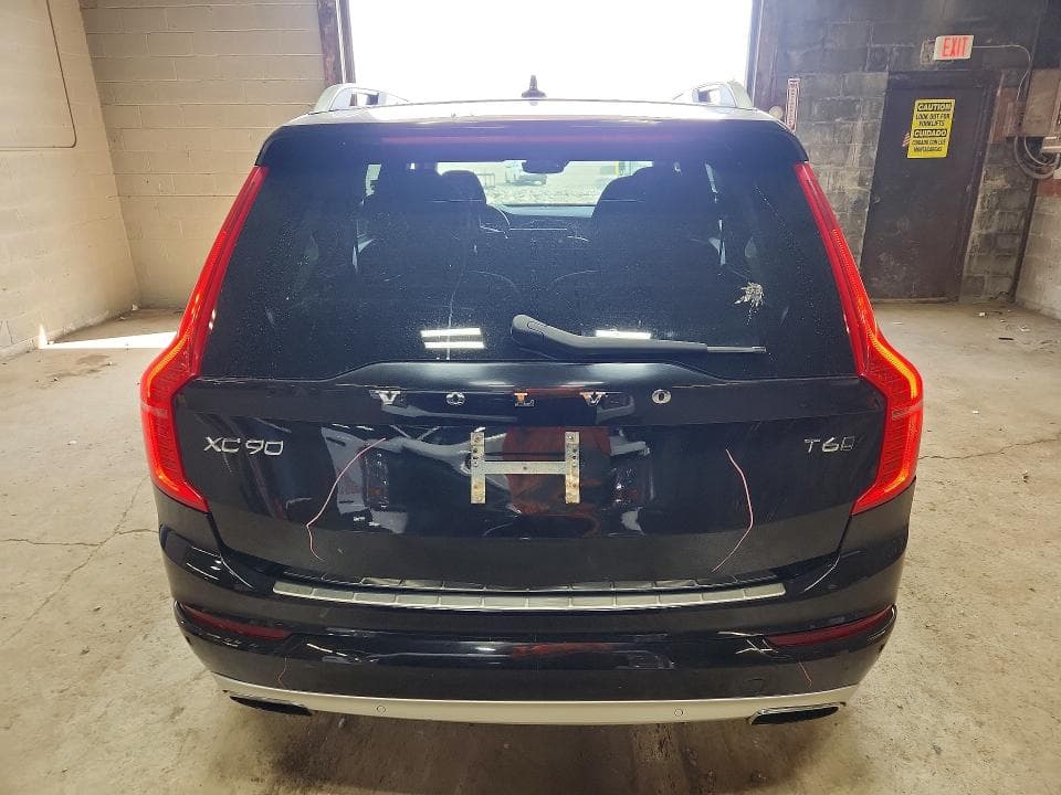 2017 VOLVO XC90 T6 6