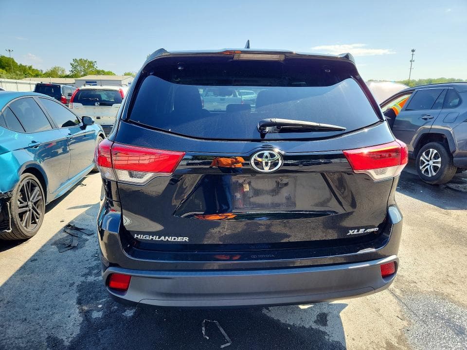 2018 TOYOTA HIGHLANDER XLE 6