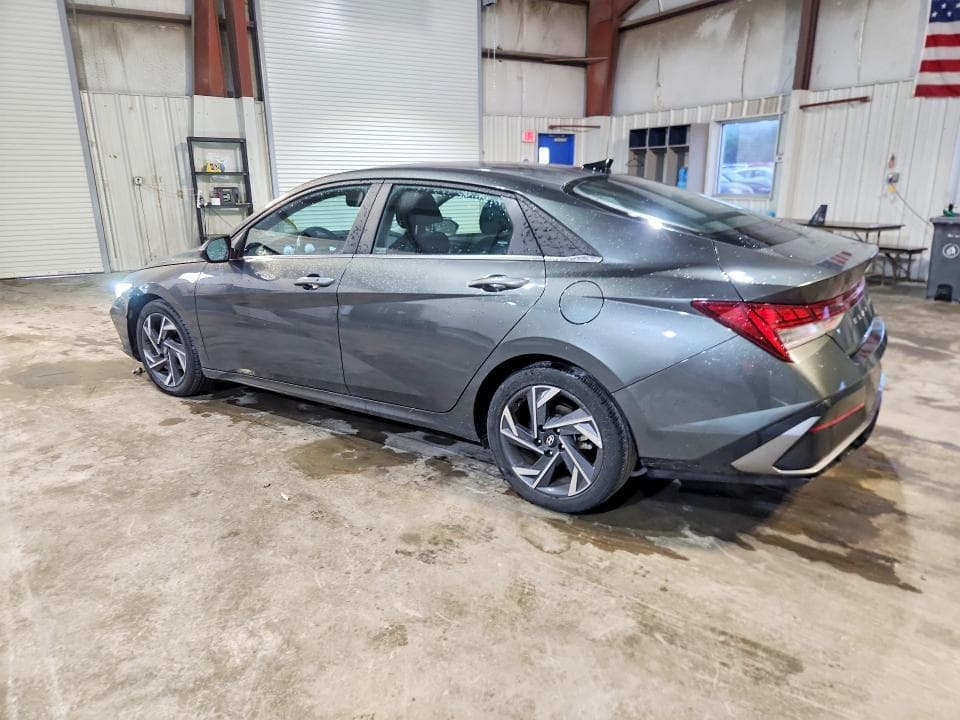 2025 HYUNDAI ELANTRA SEL 2