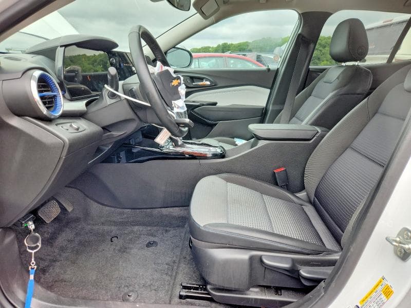 2025 CHEVROLET TRAX 1LT 7